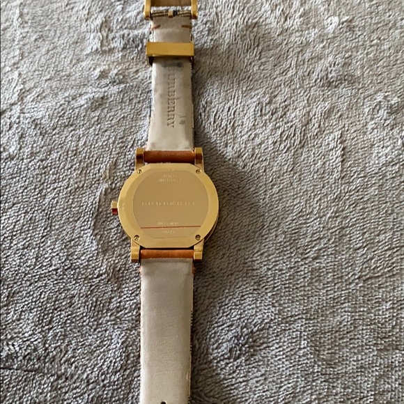 Burberry watch - Picture 5 of 7